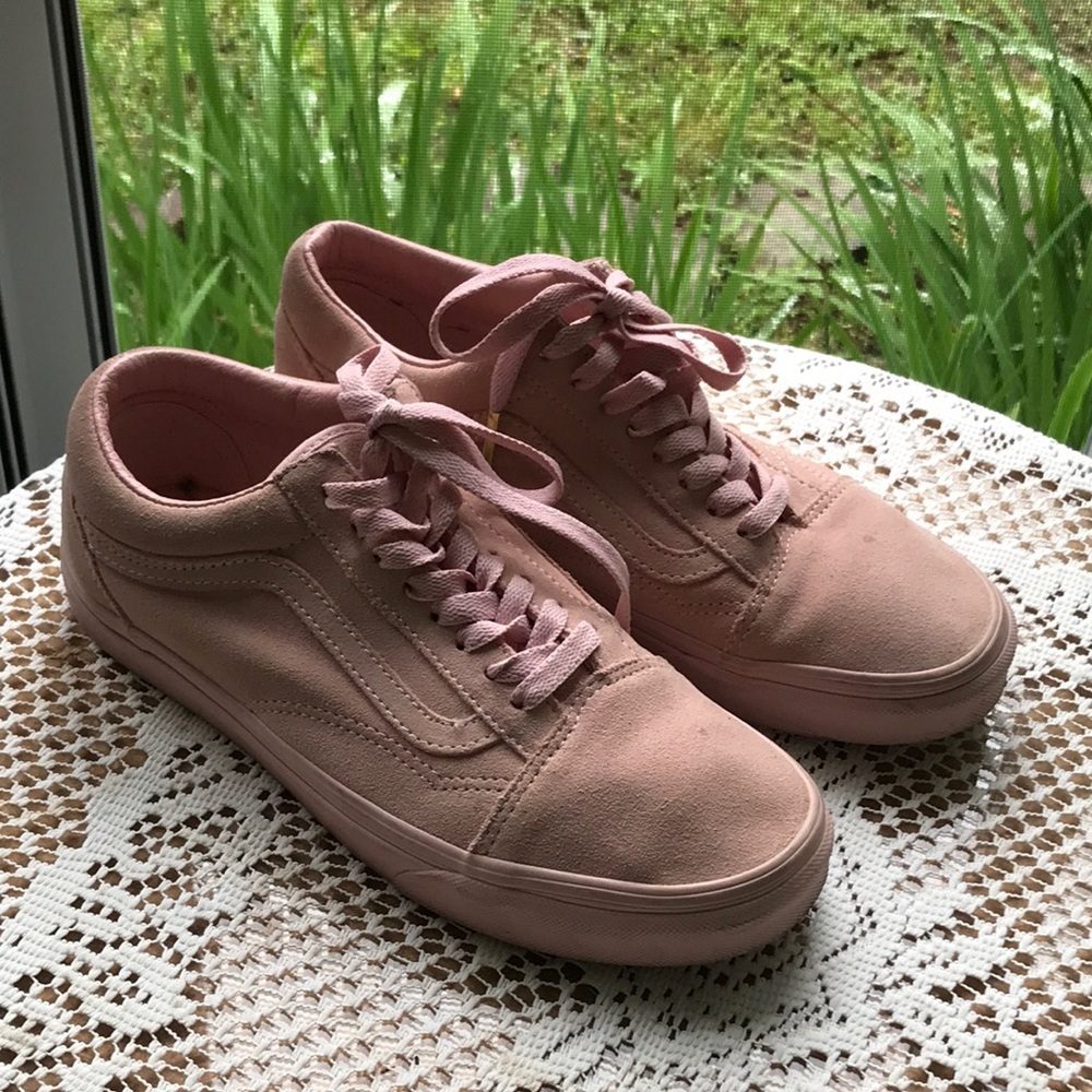 Vans Classic Pink Suede  Low-Top Sneakers - Women 8.5 Mens 7 Skater